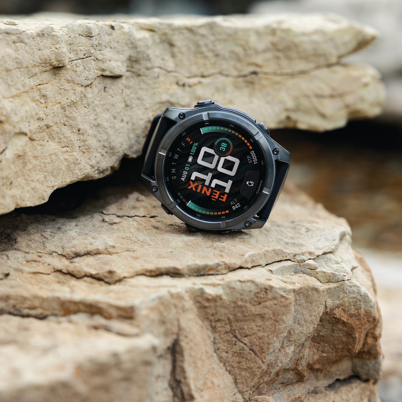 Garmin fēnix 9 i robust utomhusmiljö