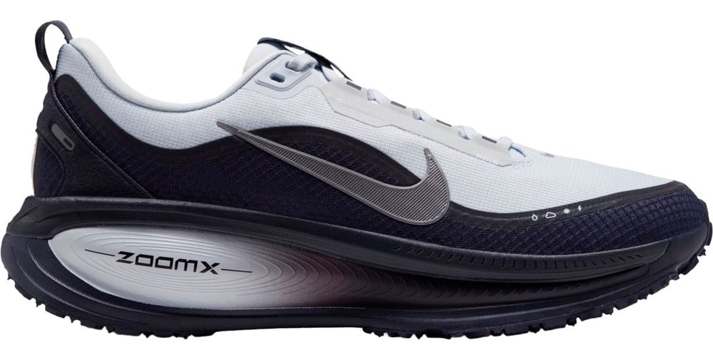 Nike Vomero 18 GORE-TEX, sidovy med tån åt höger