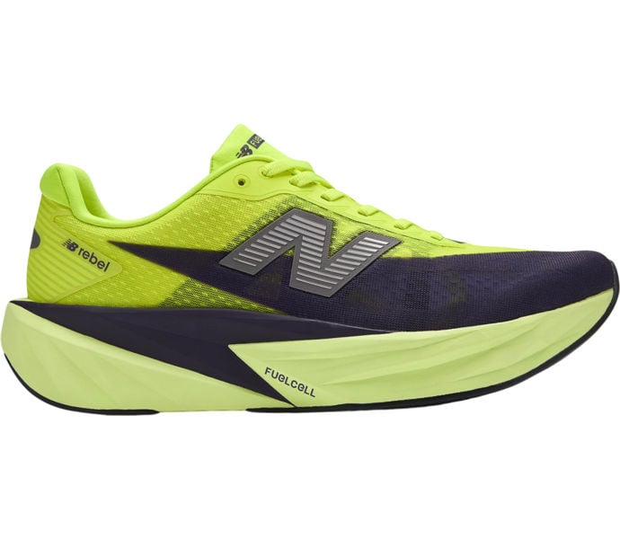 New Balance FuelCell Rebel v5, herr, Alkaline Green, fotograferad åt höger